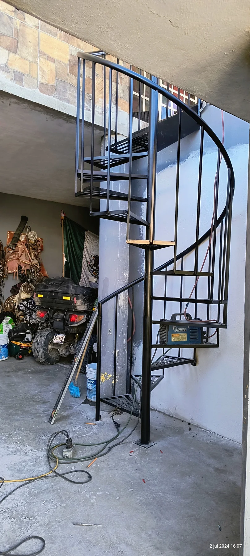 Escalera realizada por Grupo FyS